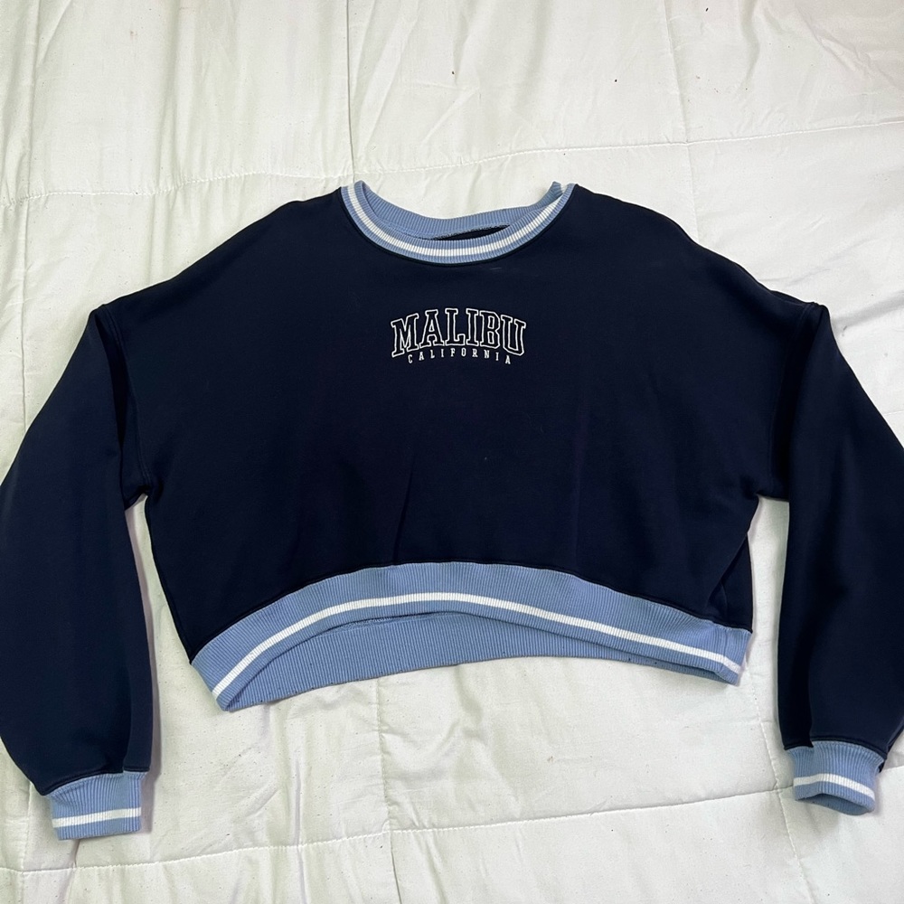 Hollister crop sweatshirt